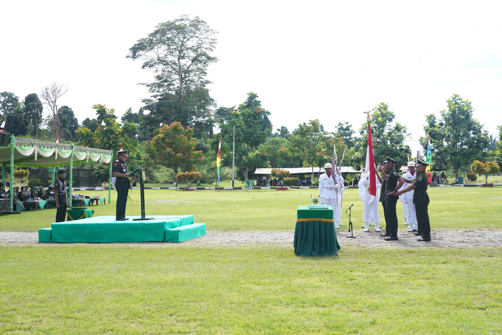 Pangdam XVIII/Kasuari, Mayjen TNI Ilyas Alamsyah, S.E., M.Tr.(Han)., CGCAE., dalam amanatnya saat memimpin langsung jalannya Upacara